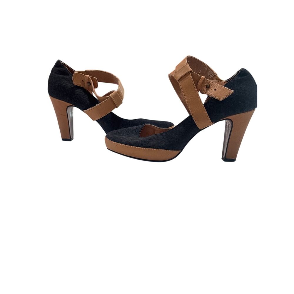 Women’s heels size 7.5